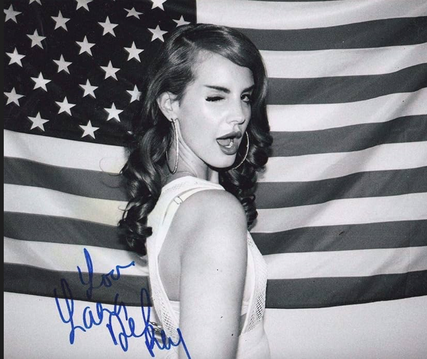 lana del rey autograph check